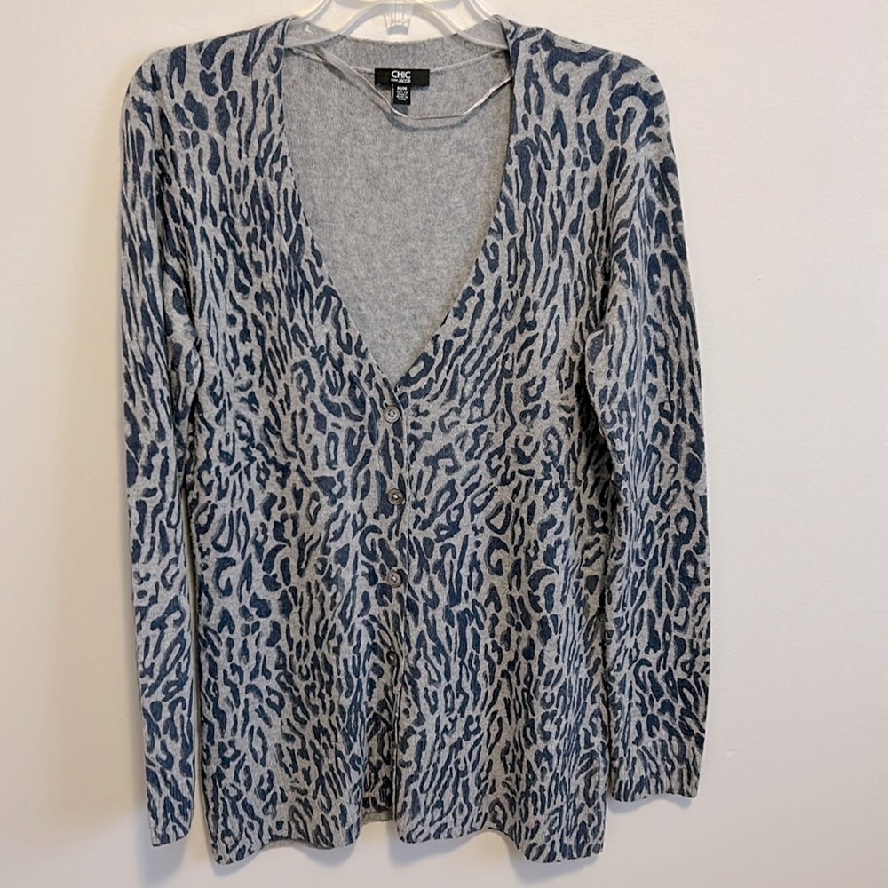 V neck sweater by CHIC by Jacob, navy blue & grey leopard print, women’s size M